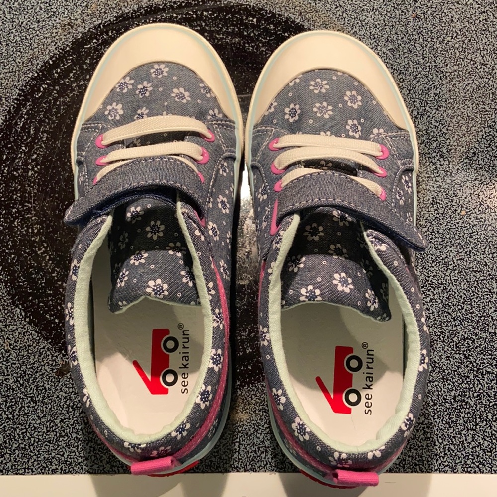 Brand new girls See Kai Run flower tennis shoes 2.5
